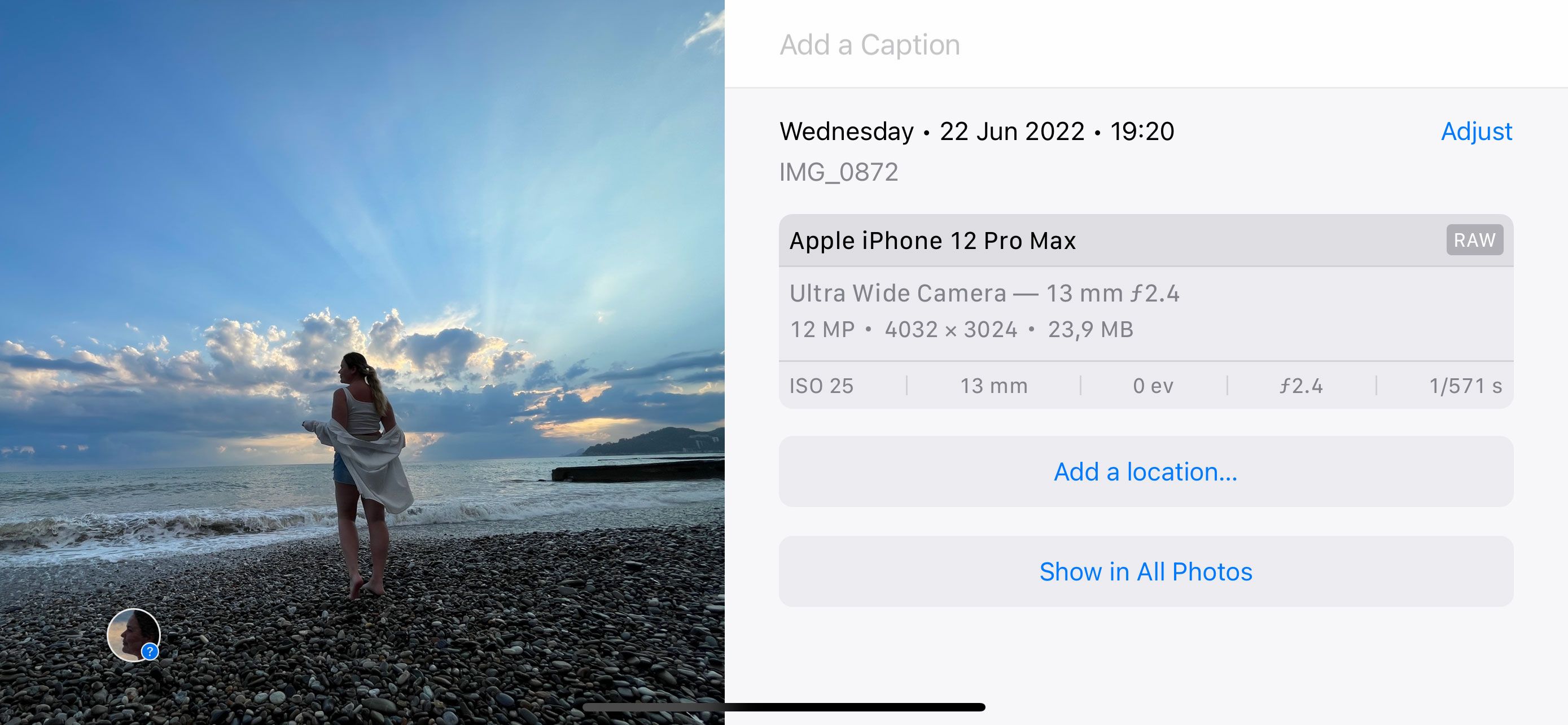 Format DNG pada iPhone dari Apple menawarkan opsi Pro Raw...